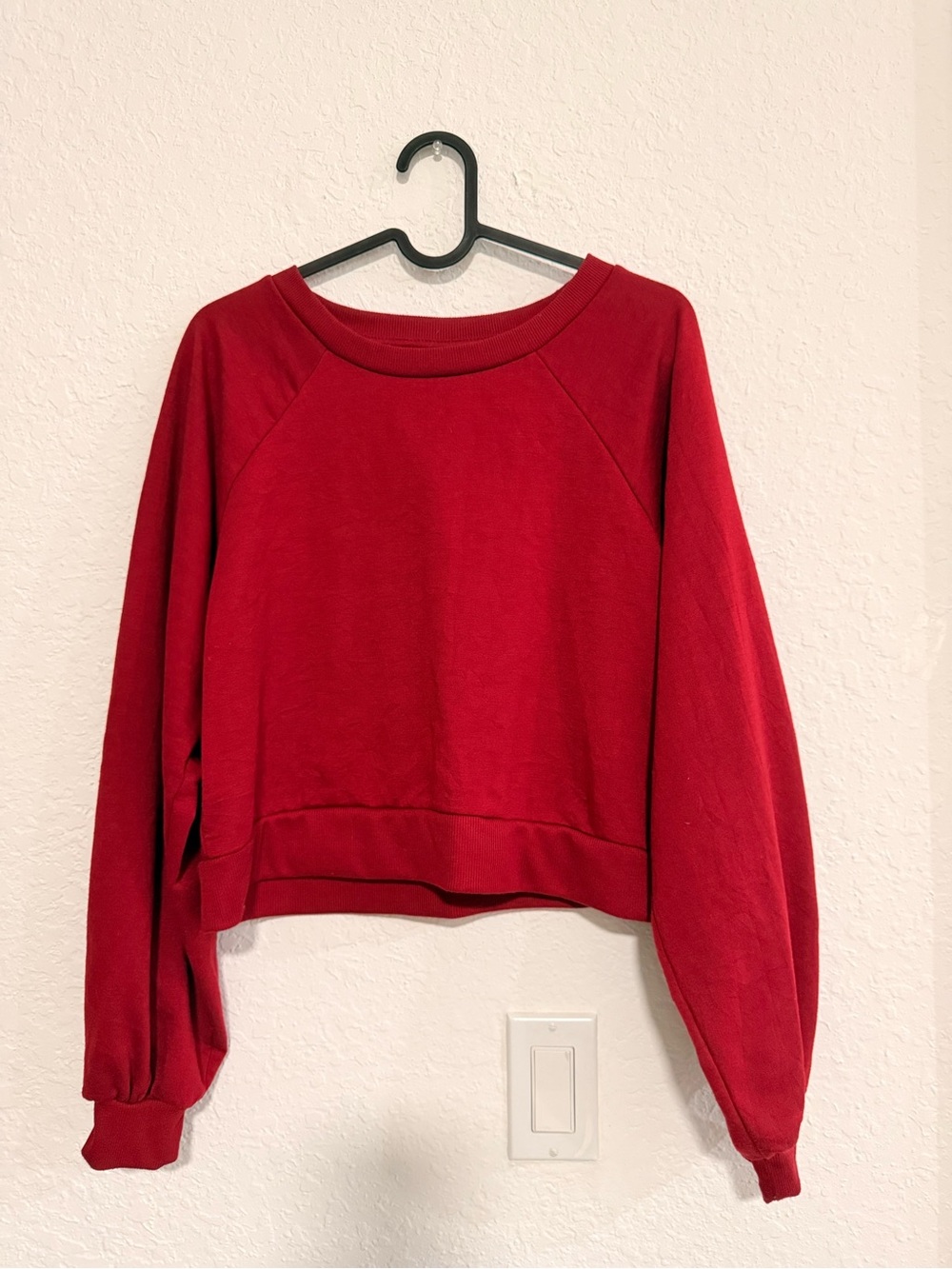 Daisy Fuentes Women's Red Cropped Sweatshirt -